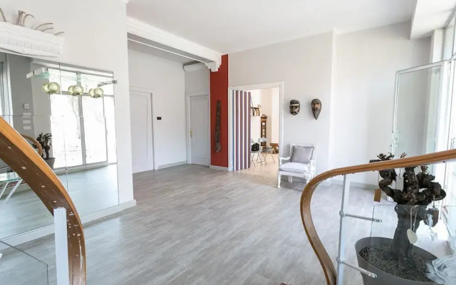 Boulevard 900 - Comfort and Style - Entire Structure 12 Beds