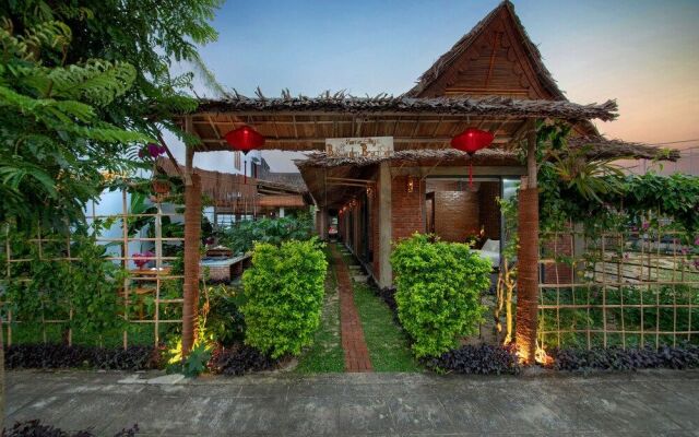 Ba's Garden Beachside Homestay