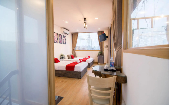 RedDoorz Plus near Saigon Train Station – Guest Rooms – Ho Chi Minh City