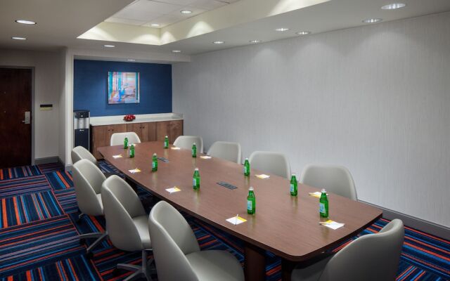 Hampton Inn Garden City