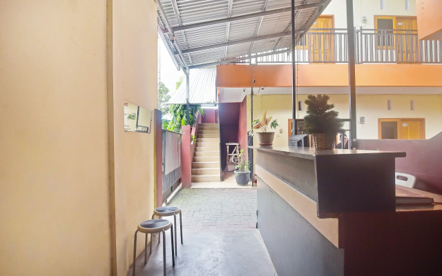 OYO 90463 A2b Guesthouse