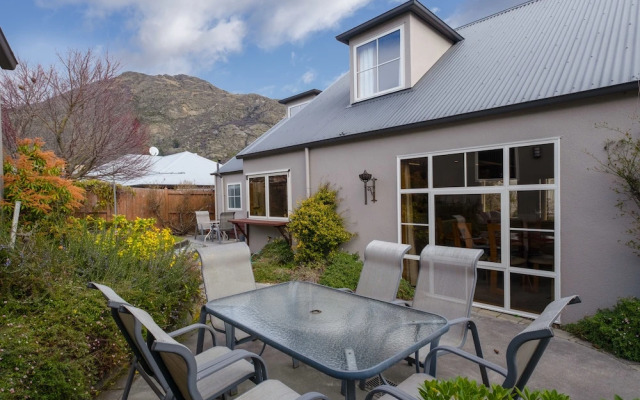 Lakeside Indulgence on Wilmot