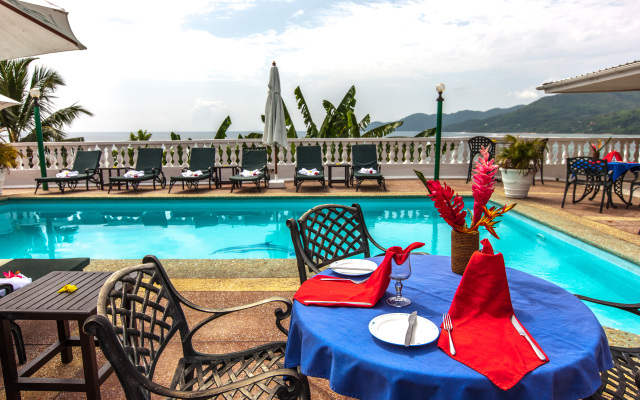 Le Relax Hotel and Restaurant