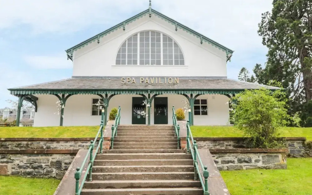 Otter Lodge