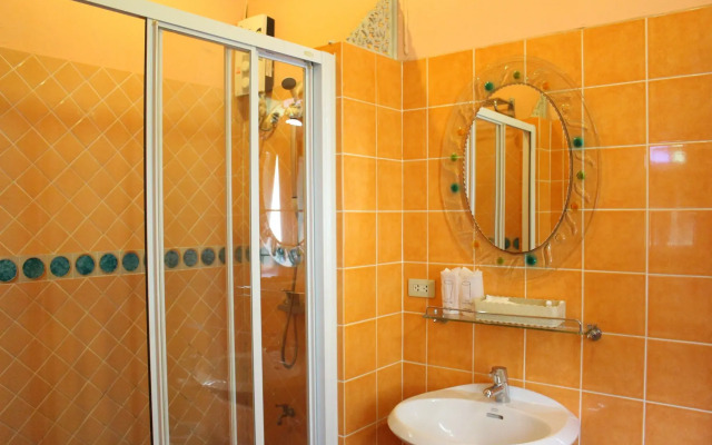 Samsensam Place Hotel