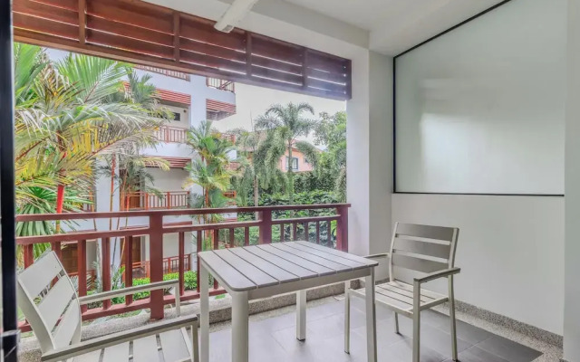 1BR with Pool &Gym Prime Location C233