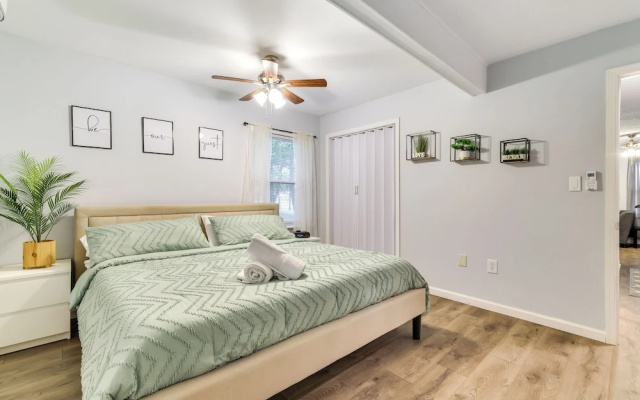 5 Mi to Tobyhanna State Park: Home w/ Game Room!
