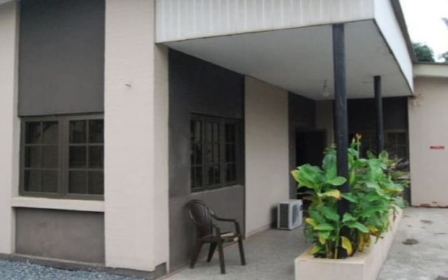 Collington Furnished Apartment Chalet