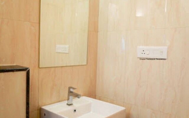 Hotel Grand Padappai Residency