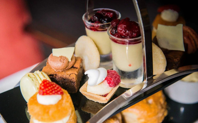 WorldHotels Distinctive Woughton House Hotel