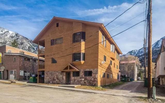 225 6th Avenue Unit 3