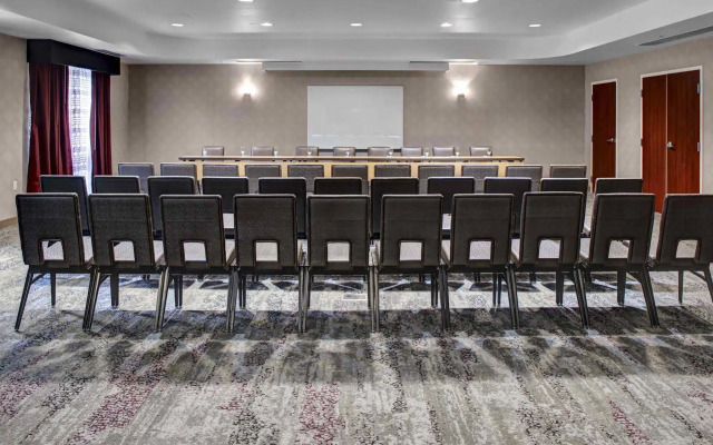 Courtyard by Marriott Richmond North