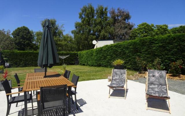 Comfortable Bungalow, Pink Granite Coast