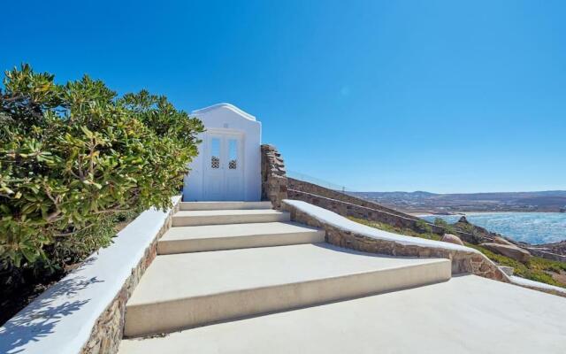 Private Villa Beachfront 30steps to Alemagou Beach