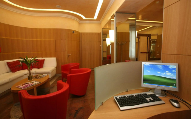 Le Petit Hotel