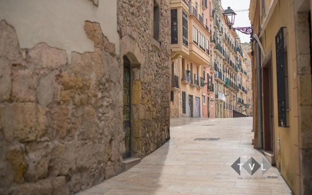 TH143 Studio Old Town