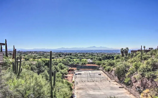 Near Golf: Mtn-view Studio in Tucson!