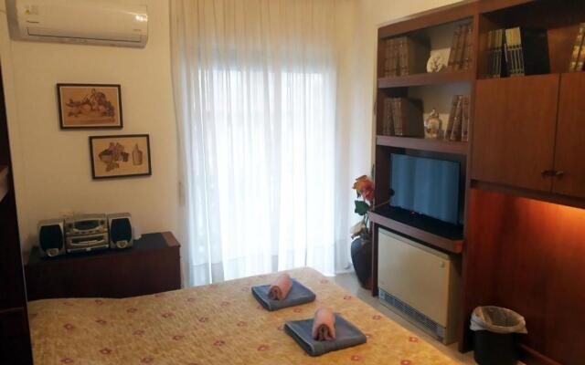 Beautiful Apartment -up to 4 guests- close to City Centre!