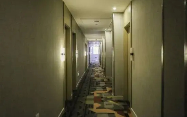 Shangpin E-sports Business Hotel