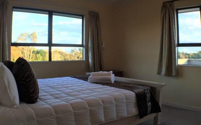 Luxury Country Views in Riverlea