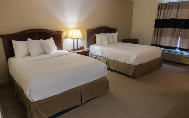 Cottonwood Suites Savannah Hotel & Conference Center
