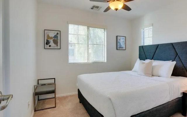Bright Goodyear Home: Community Pool, Hot Tub
