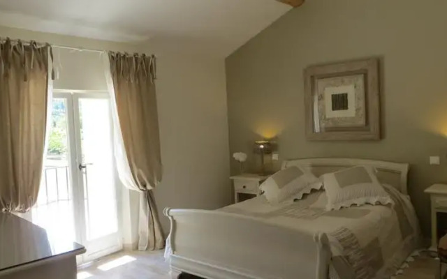 La Maison De Céline