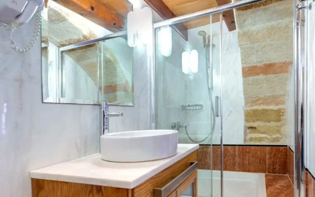 Malvasia Traditional Hotel
