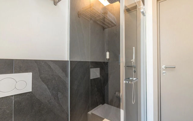 Icon H 303 Suite Micro-living