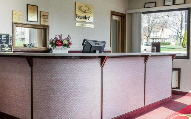 Econo Lodge Wooster