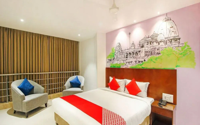 OYO 24583 Sesha Grand