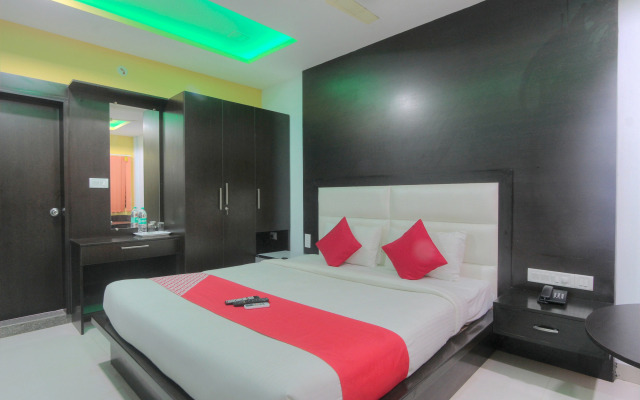 OYO 15965 Hotel Nandi Gateway