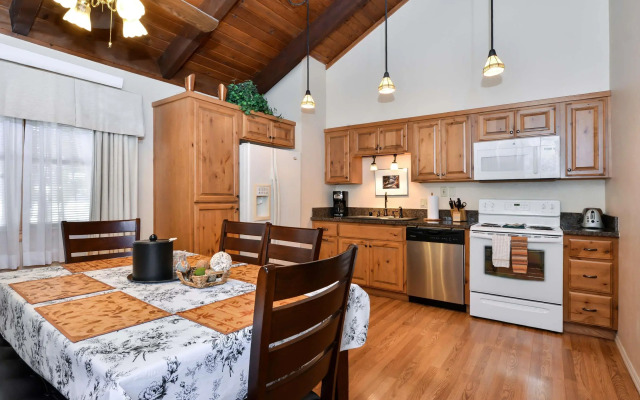 Station House Inn - Near Heavenly Gondola