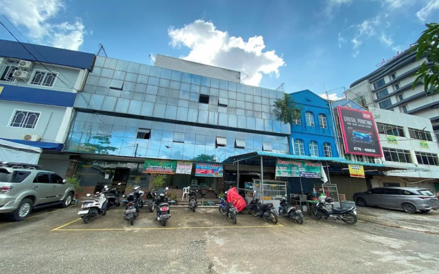 OYO 92702 Minang Jaya