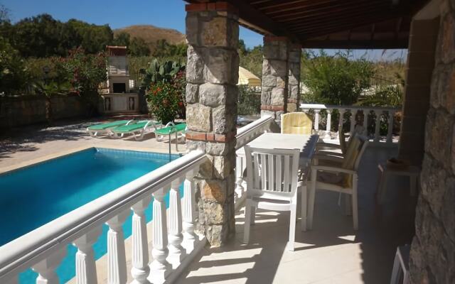 New Age Villa Tina