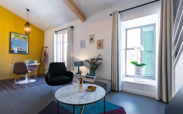 L'Abeille Boutique Apartments