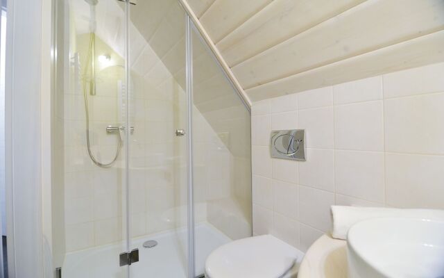 KRUPÓWKA MOUNTAIN RESORT - Widokowy hotel z basenami i wellness