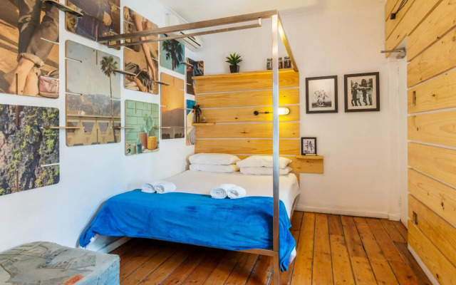 Daddy Long Legs Art Hotel