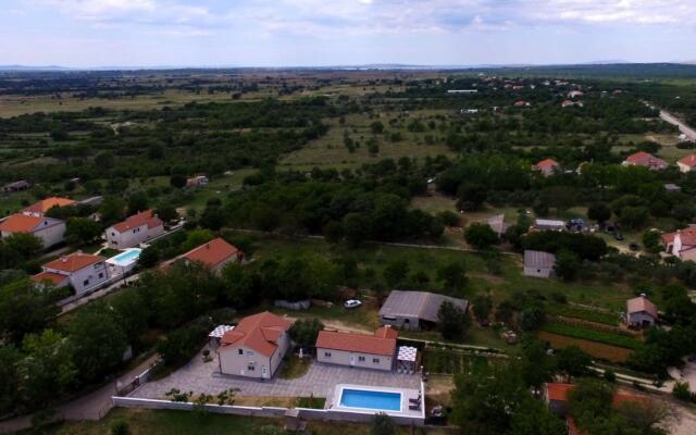 Gordana Mar - With Pool - A1