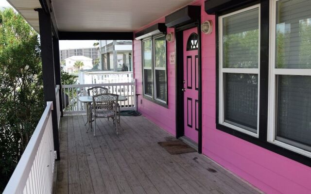 Pinkadot - Four Bedroom Home