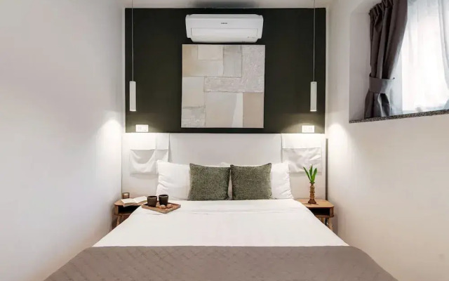 Rafael White Home