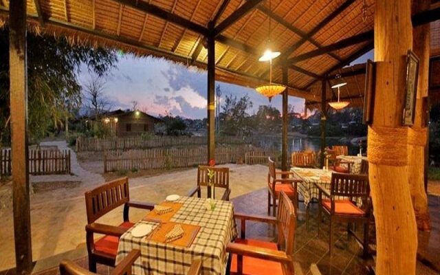 Riverside @ Hsipaw Resort