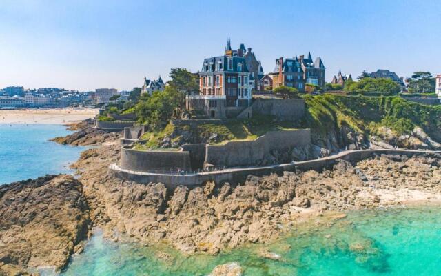 Beau grand studio à proximité du centre et des plages