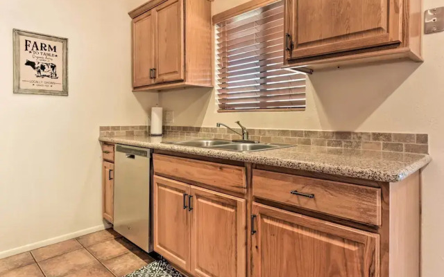 Family Home - Walk to Golf Course & Park