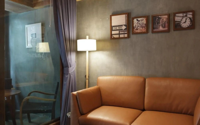 Sanae' Townhouse Chiang Mai
