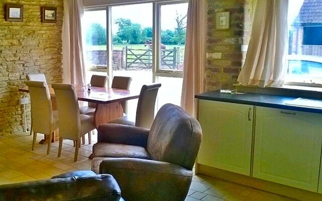 Battens Farm Cottages - B&B and Self-catering Accommodation