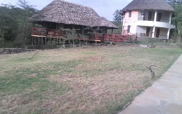 Sirville Lake Elementaita Lodge