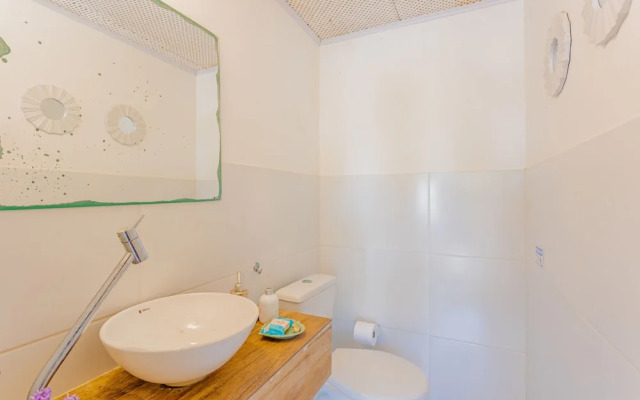 GB18 Maravilhosa Casa Pé na Areia