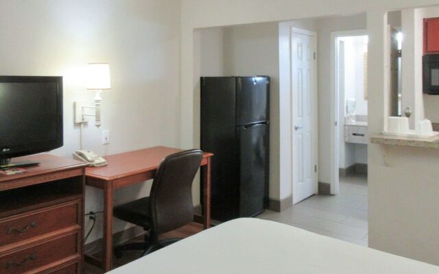 Studio 6 Phoenix Scottsdale West