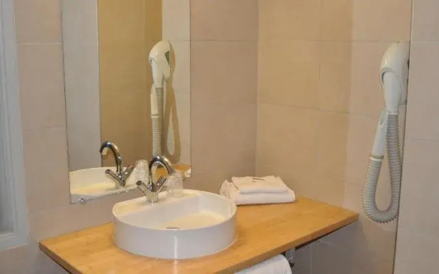 Citotel Le Clos Du Pontic